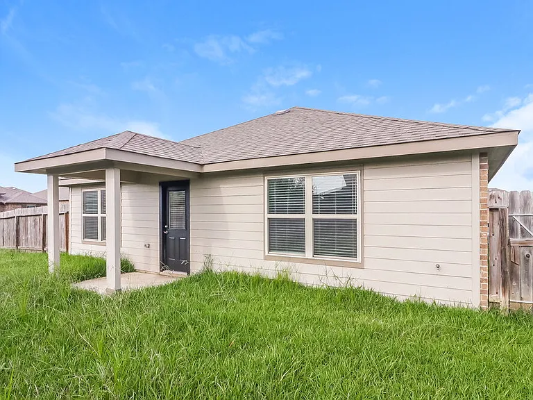 8102 Rose Petals Ln — Photo 15