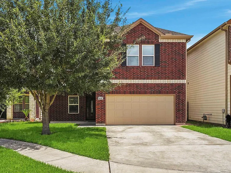 2410 Ranna Ct — Photo 2