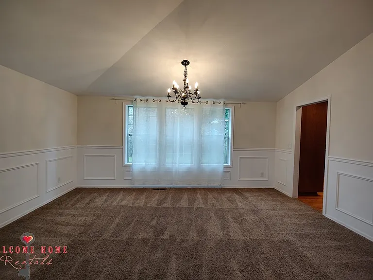 319 Marietta Pl — Photo 9