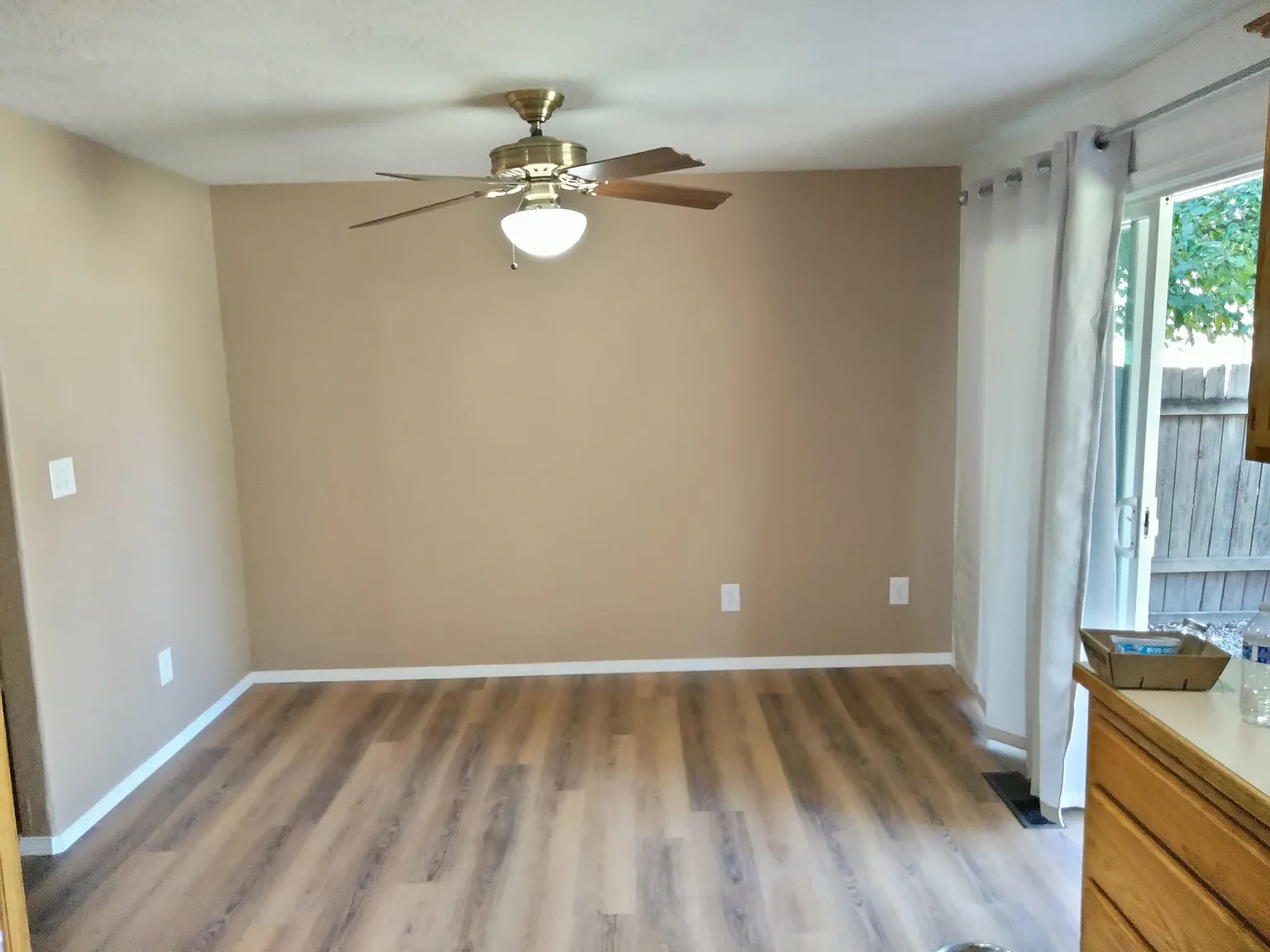 3 bed, 1324 sqft, $2,250 — Photo 4