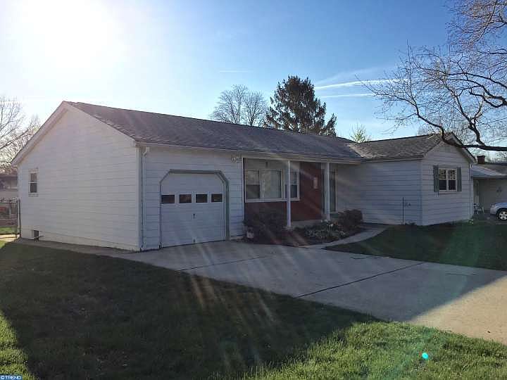 2nd image of 432 Paxson Ave