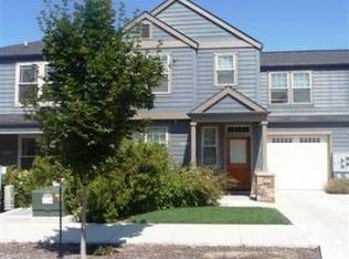 2227 Dollarhide Way, Ashland, OR 97520