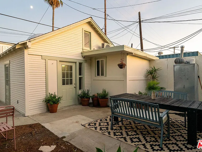 818 Palms Blvd — Photo 57