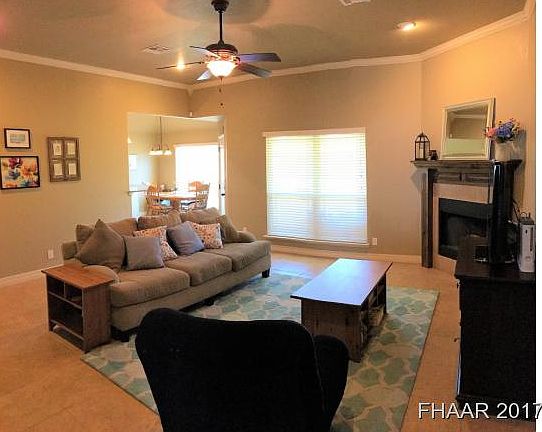 4th image of 1110 Chaucer Ln