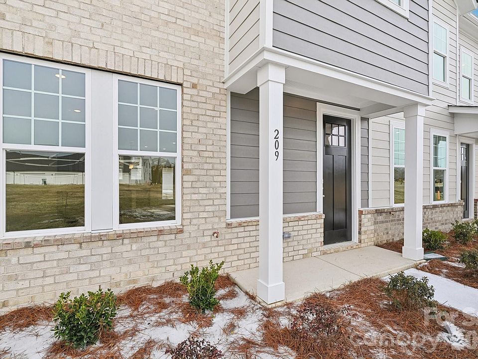 1st image of 203 Vanguard Ln #14