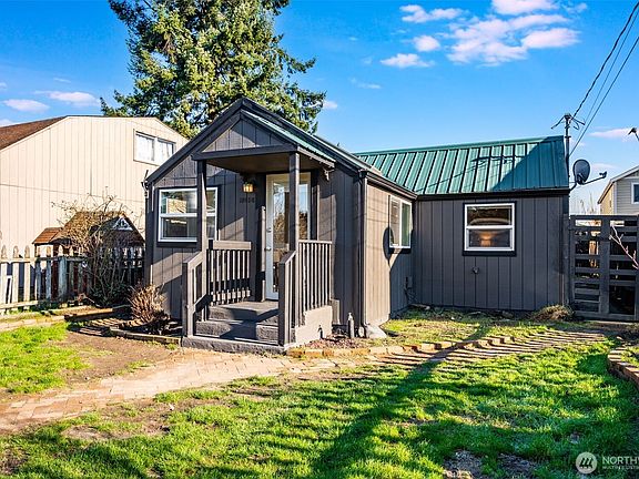 4th image of 12406 2nd Place SW