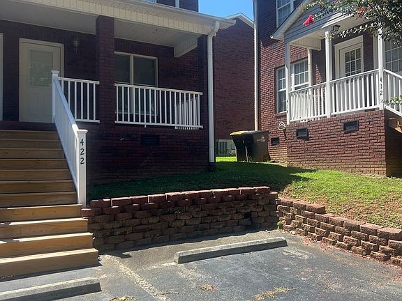 2nd image of 422 Snow St