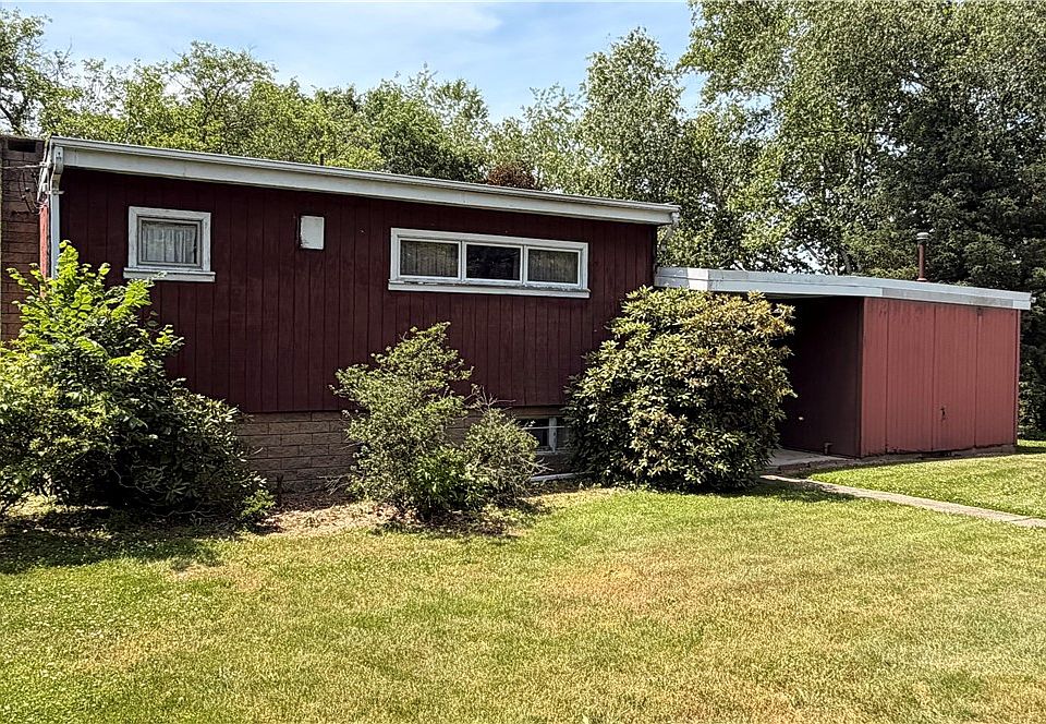 1st image of 555 Bradys Ridge Rd