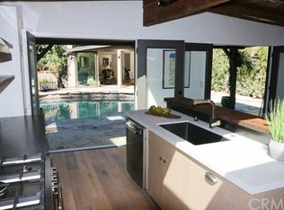 8552 Appian Way, Los Angeles, CA 90046