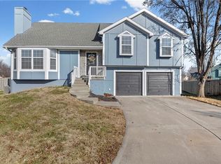 1034 N Parker Ter, Olathe, KS 66061