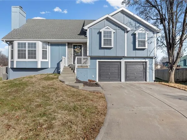 1034 N Parker Ter, Olathe, KS 66061