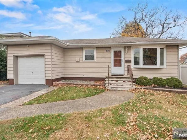 216 S Prospect Ave, Bergenfield, NJ 07621