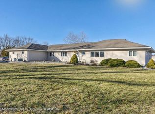 670 Squankum Yellowbrook Rd, Farmingdale, NJ 07727