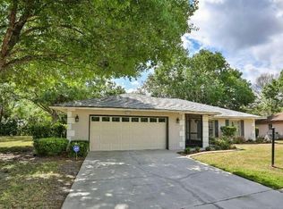 28724 Twinbrook Ln, Zephyrhills, FL 33543