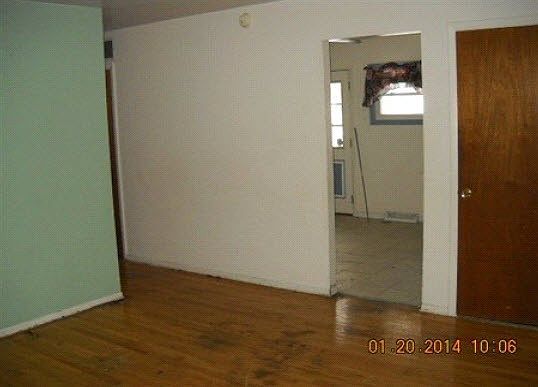 3rd image of 6834 Polk St