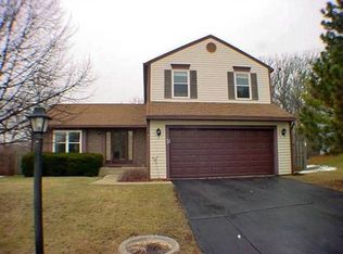 35 N Walnut Ct, Streamwood, IL 60107