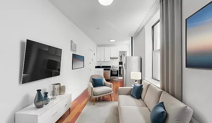 Rented by Bond New York | media 7