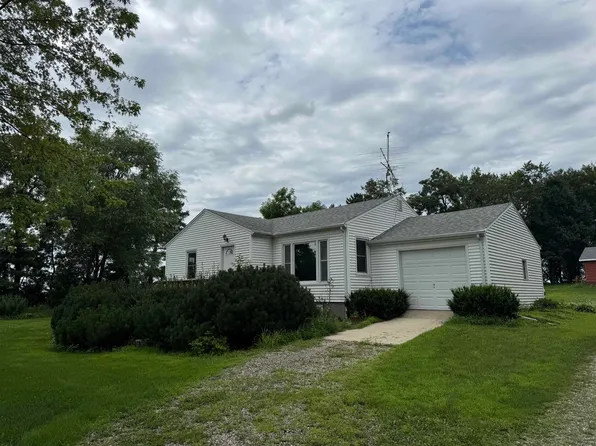 28785 280th St, Shell Rock, IA 50670