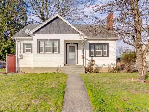 10867 SE Myrtle St, Milwaukie, OR 97222