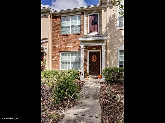 8089 Summerside Cir-MLS_Size-003-2-Front