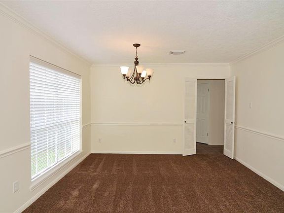 5th image of 1201 Gulfton Dr
