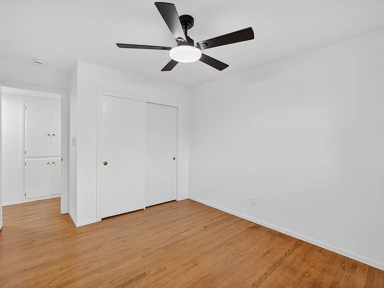 5940 Gloria Dr #0 — Photo 19