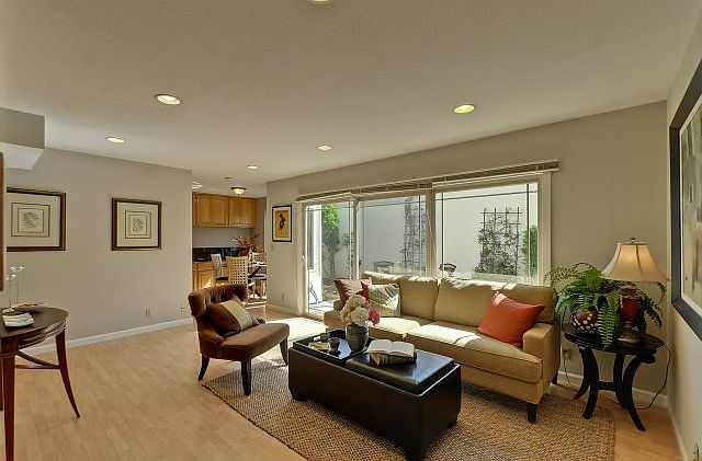 1st image of 8062 Park Villa Cir