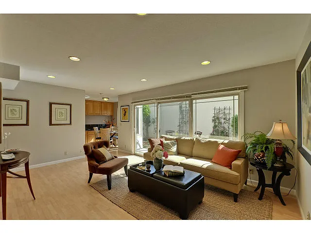 8062 Park Villa Cir photo 1