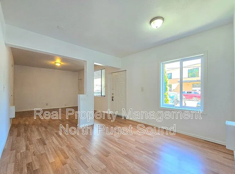 15602 Ash Way #1 — Photo 5