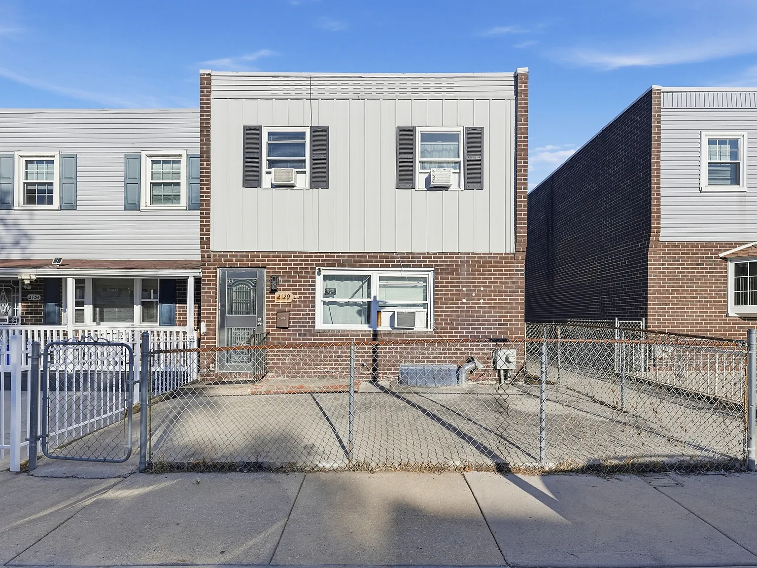 2129 N Marvine St — Photo 2