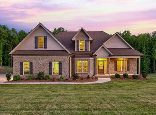 2594 McCullum Ct, Browns Summit, NC 27214
