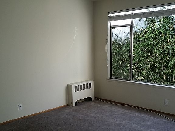 4th image of 1960 Clay St APT 209