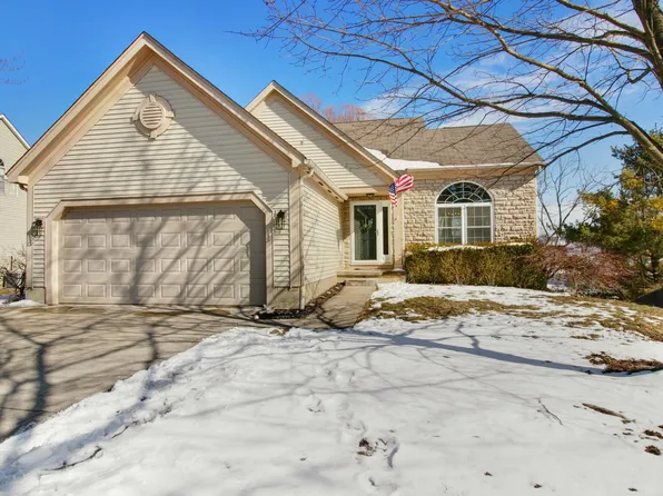 140 Clayburn Dr, Pataskala, OH 43062