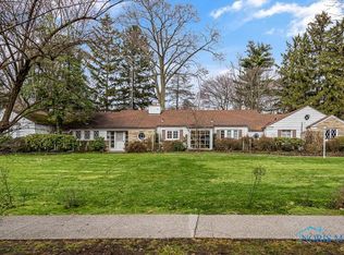 4149 Dunkirk Rd, Ottawa Hills, OH 43606