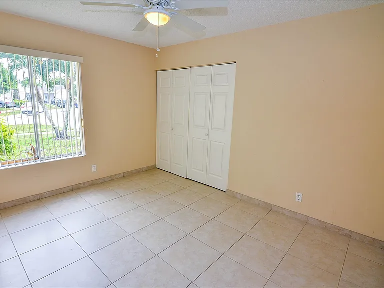 18813 Cloud Lake Cir — Photo 10
