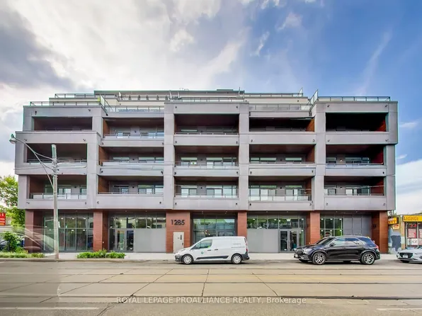 1285 Queen St E #206, Toronto, ON M4L 0B6
