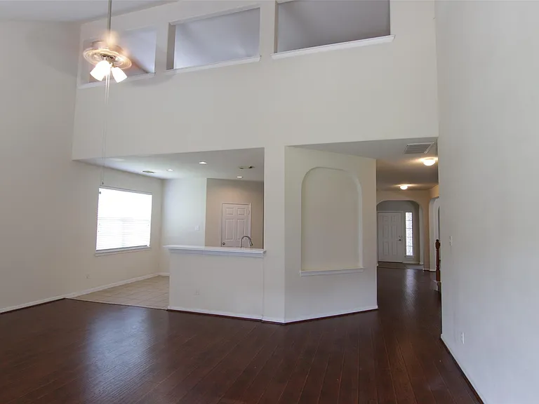 2027 Creek Run Dr — Photo 7