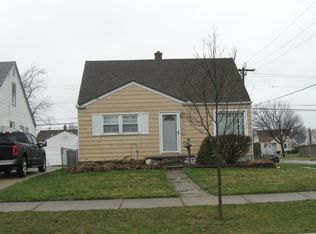 13212 Superior St, Southgate, MI 48195
