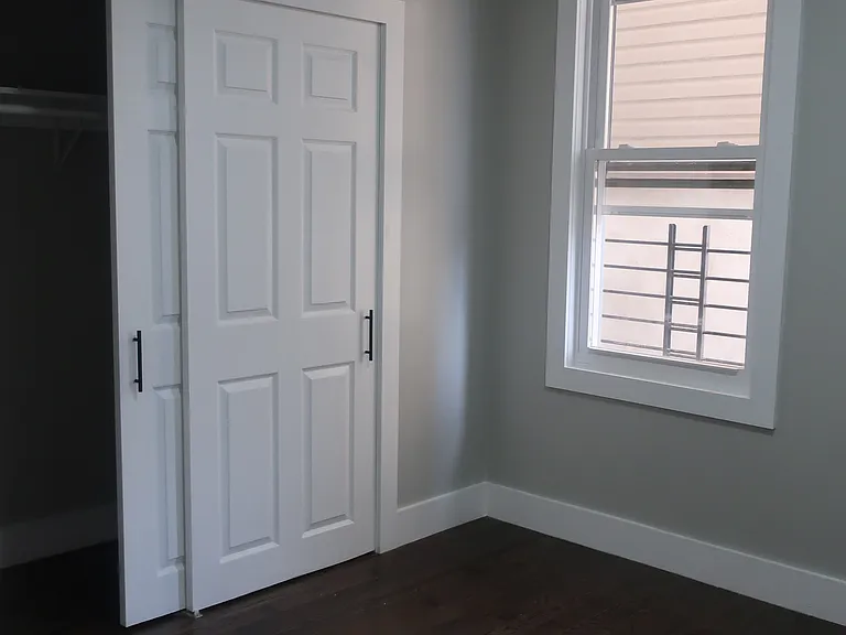 588 Bergen St #1 — Photo 9