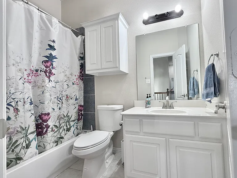 7430 Hidden Cove Ln — Photo 30