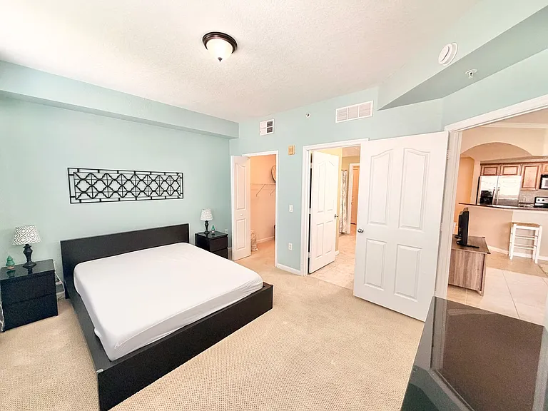 12960 Positano Cir #303 — Photo 21