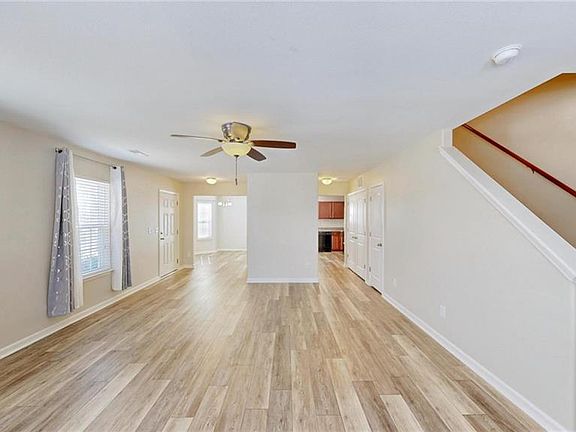 5th image of 467 Ridgebrooke Dr