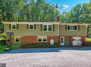 15605 Barnes Rd, New Windsor, MD 21776