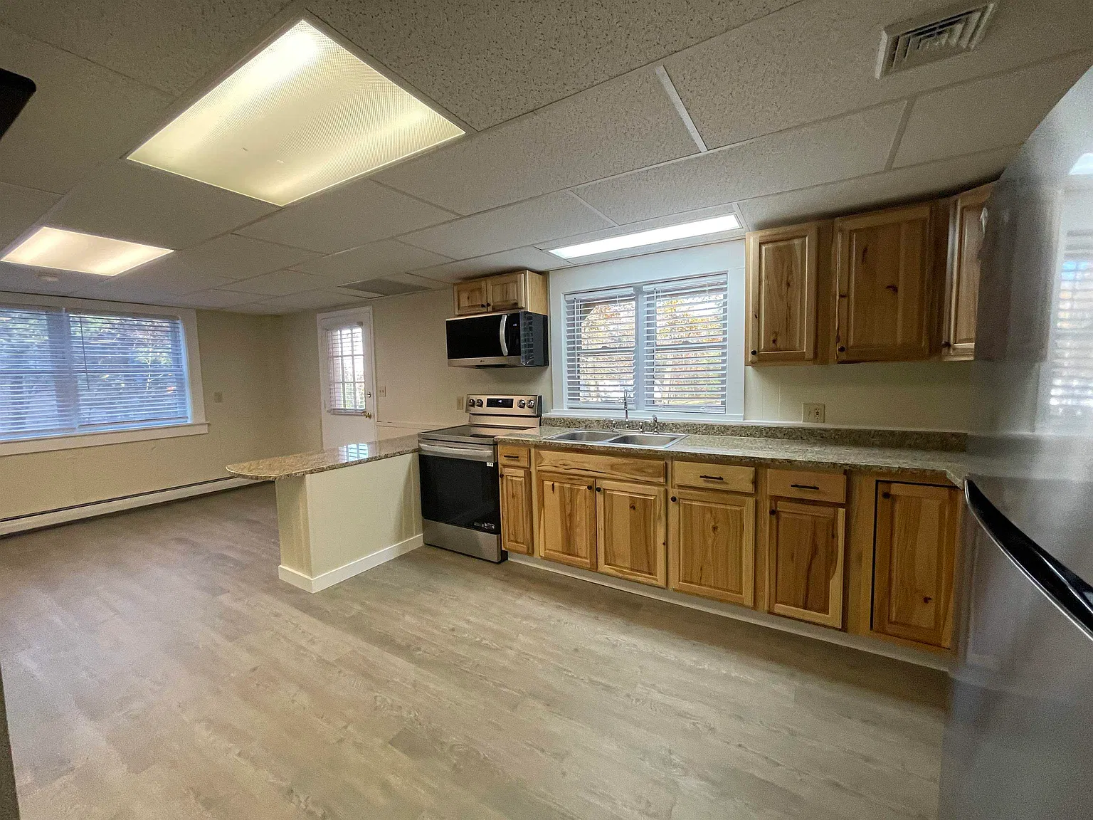 2 bed, 2000 sqft, $2,000 — Photo 4