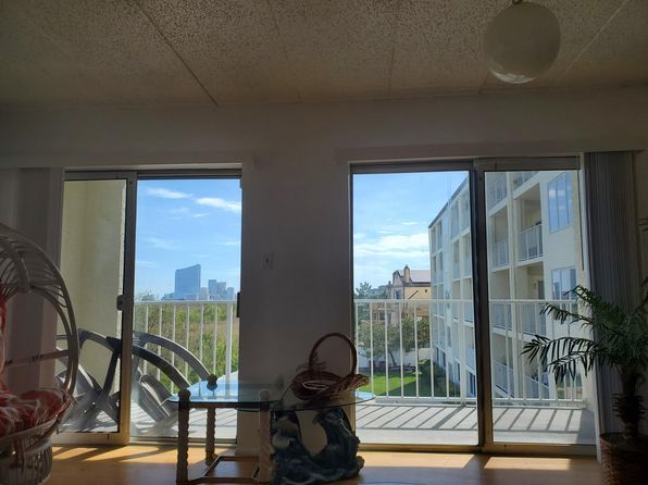 4600 W Brigantine Ave #305