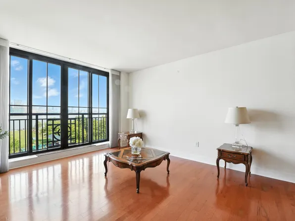 1025 Maxwell Lane image 12 of 33