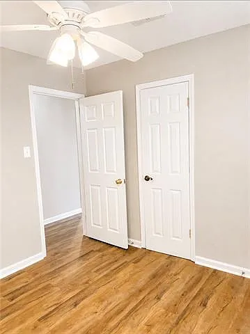 2118 Iowa Ave — Photo 9