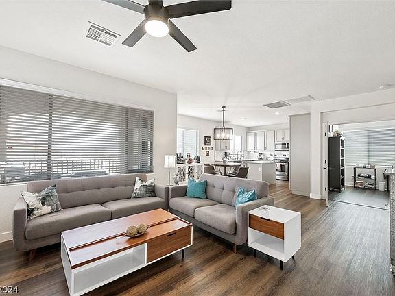 5th image of 11905 Menchaca Ln