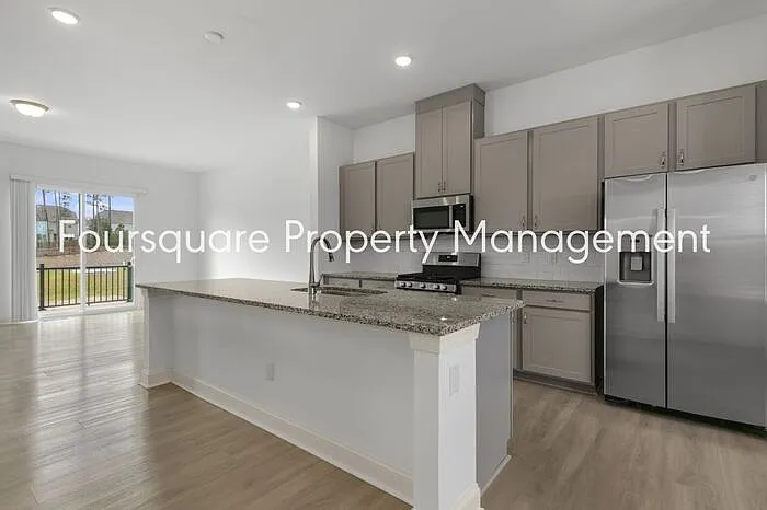 1424 Grove Village Rd — Photo 23