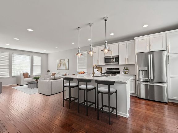 4th image of 1031 N Sherman Dr #A